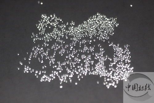 长丰金属表面处理厂喷砂玻璃微珠清理